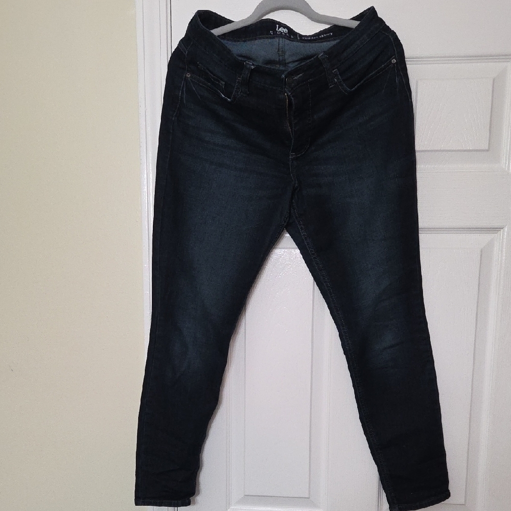 Lee Women's Dark Blue Ankle Jeans